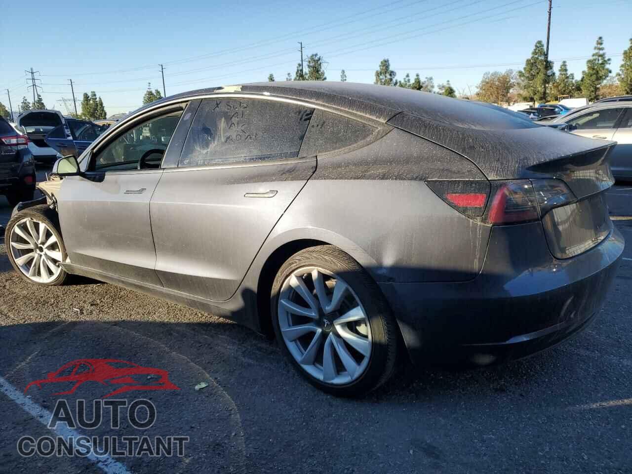TESLA MODEL 3 2018 - 5YJ3E1EB0JF100438