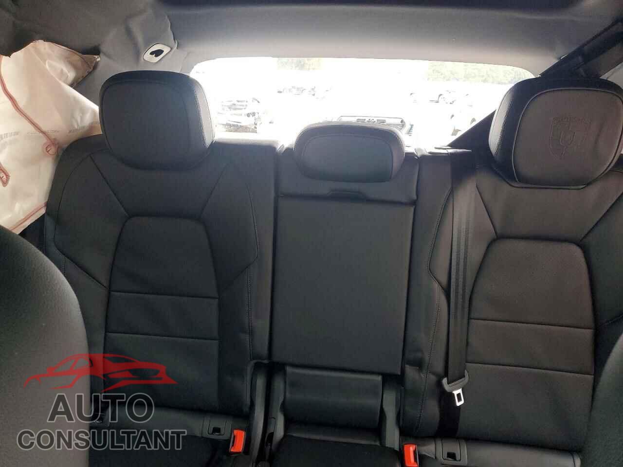 PORSCHE CAYENNE 2024 - WP1AA2AY5RDA13896