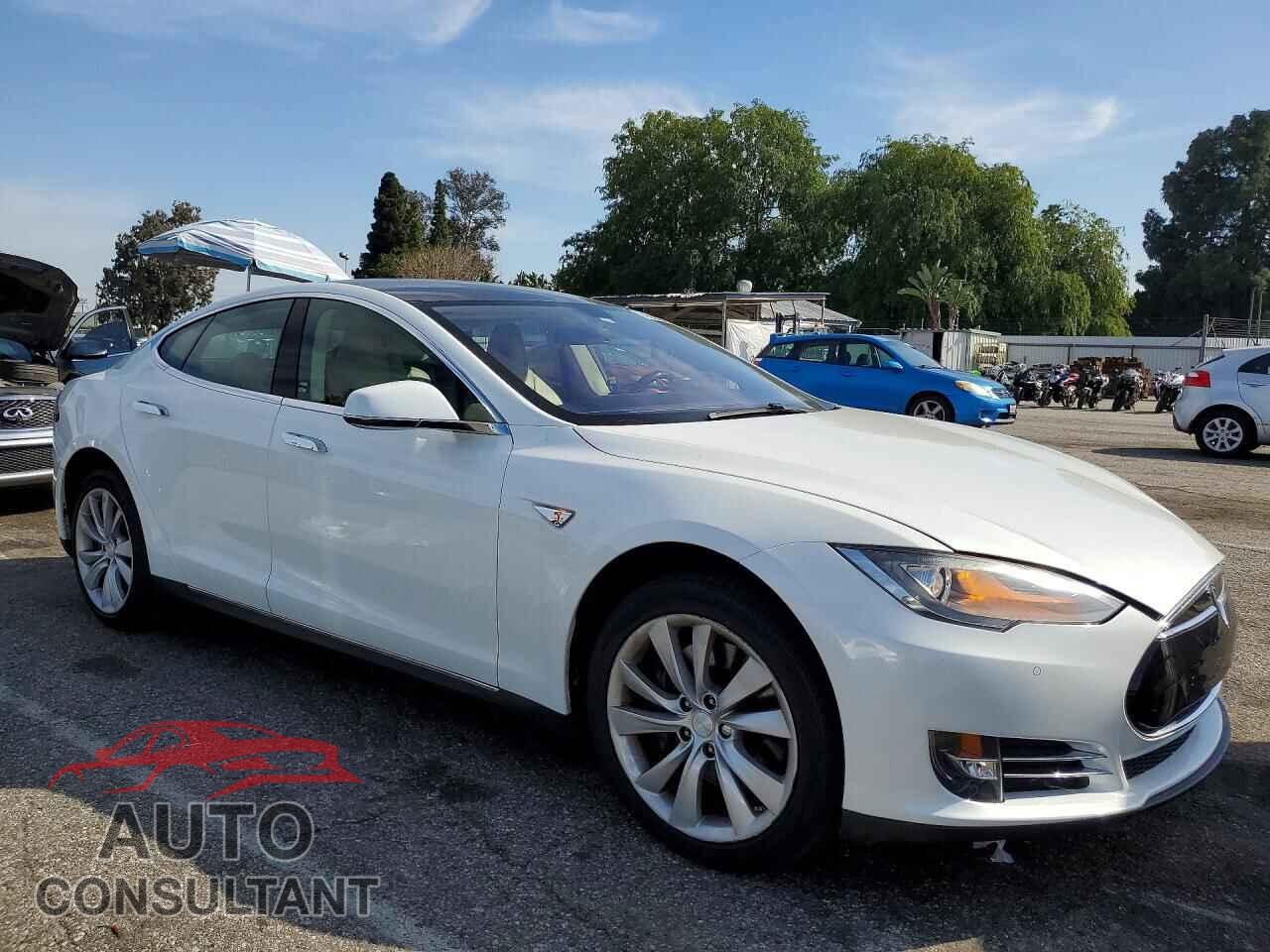 TESLA MODEL S 2014 - 5YJSA1S13EFP32407