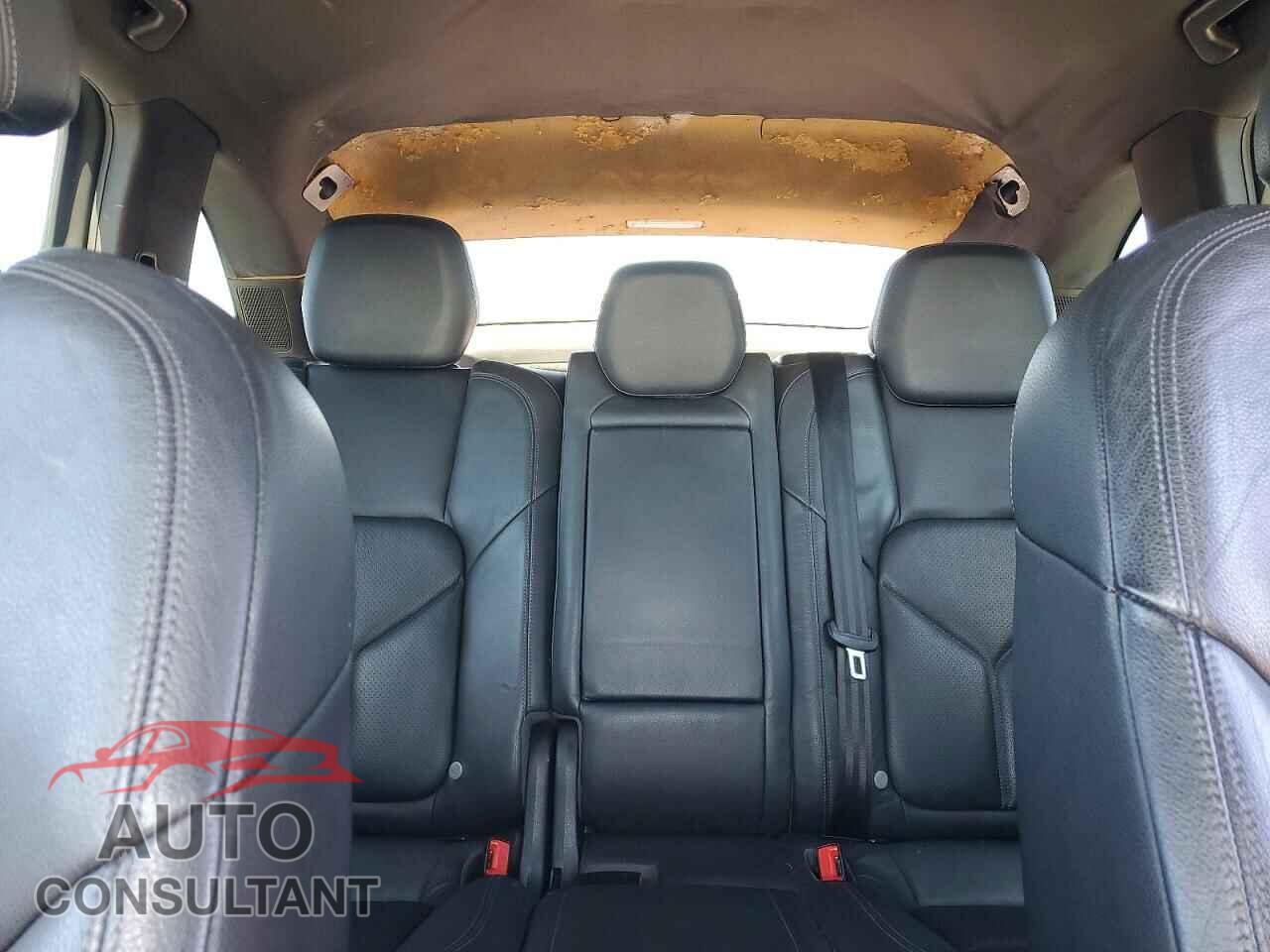 PORSCHE CAYENNE 2011 - WP1AA2A23BLA09160