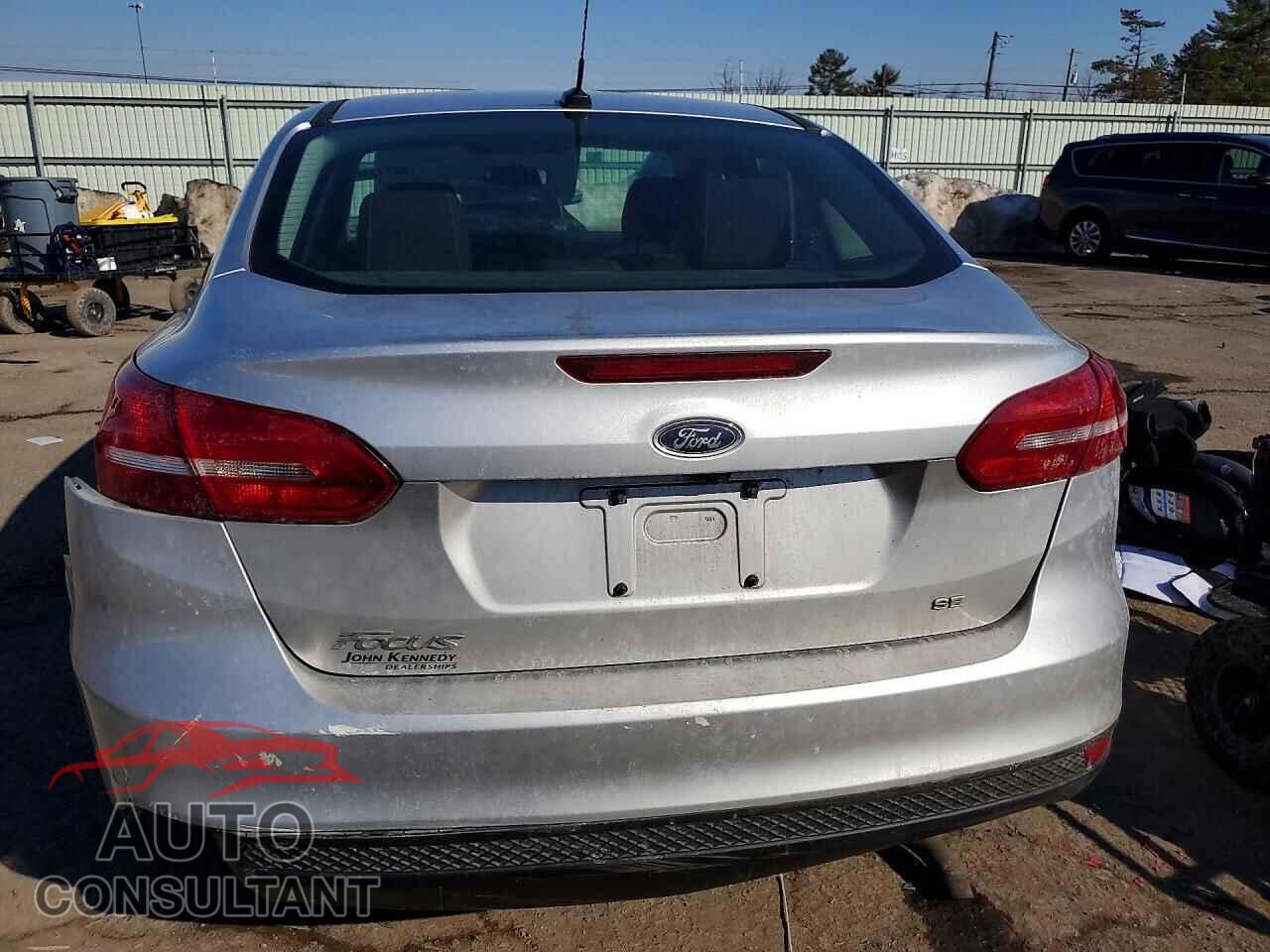 FORD FOCUS 2018 - 1FADP3F26JL233930