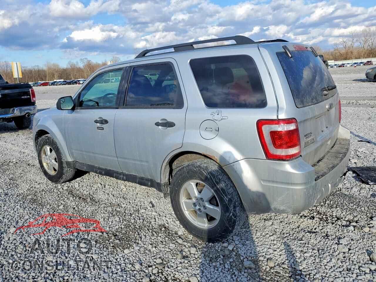 FORD ESCAPE 2011 - 1FMCU0D79BKC40577