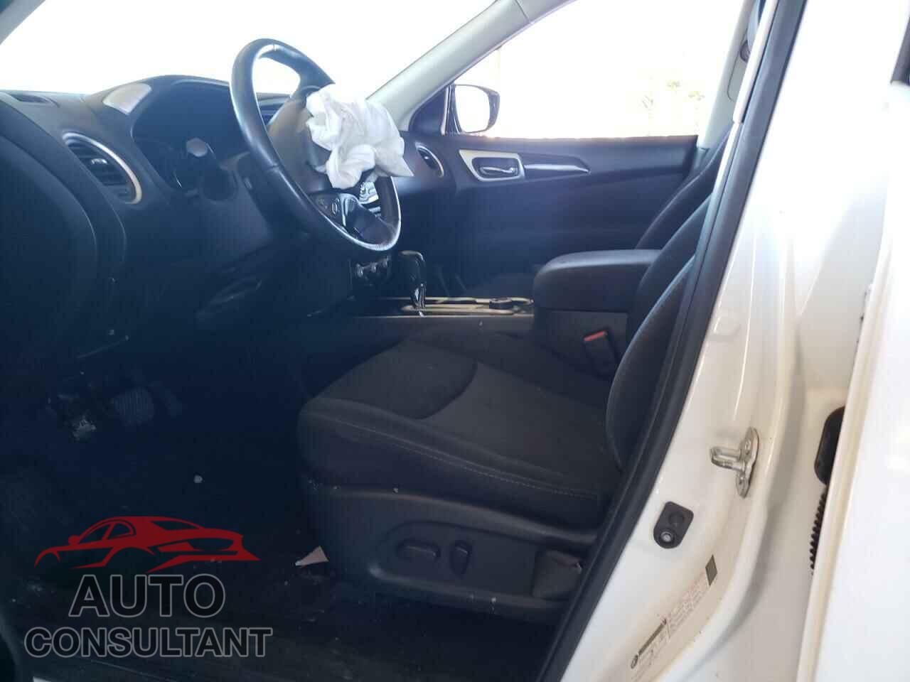 NISSAN PATHFINDER 2017 - 5N1DR2MM8HC601551