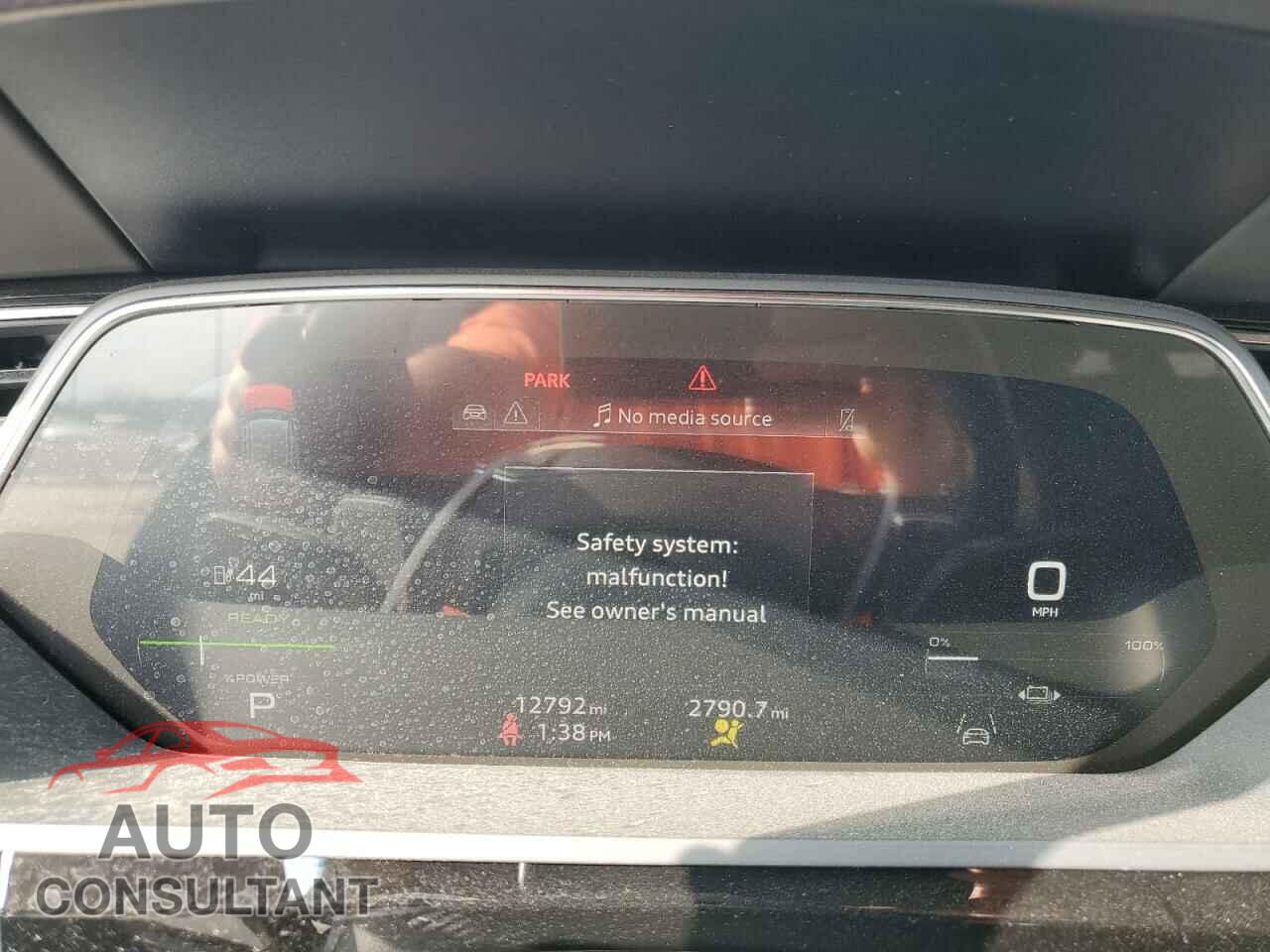 AUDI E-TRON 2021 - WA13AAGE4MB034920