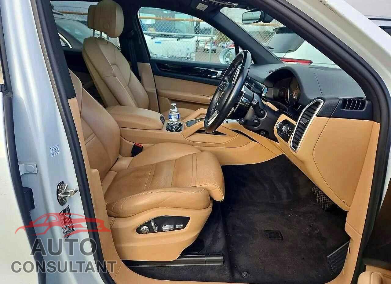 PORSCHE CAYENNE 2019 - WP1AA2AY4KDA09053