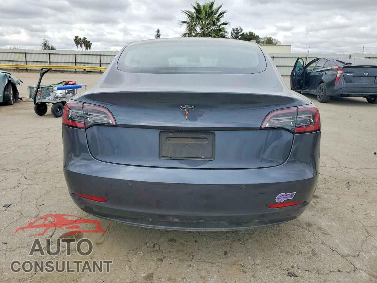 TESLA MODEL 3 2019 - 5YJ3E1EA1KF208365