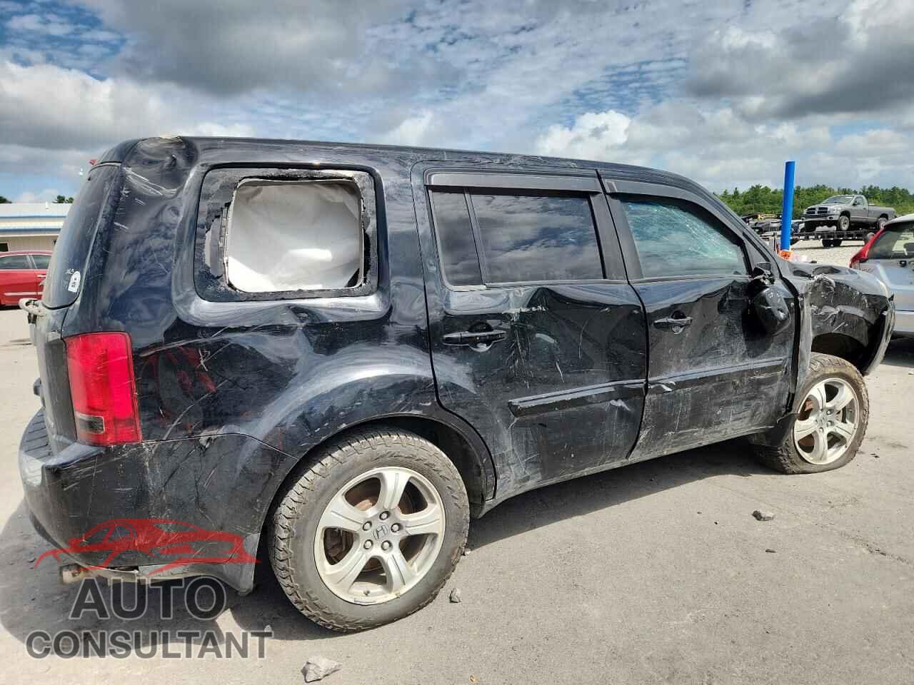 HONDA PILOT 2015 - 5FNYF4H53FB051785