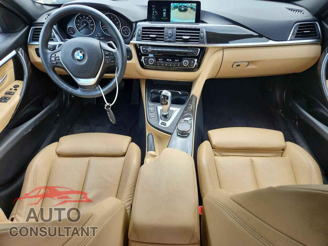 BMW 3 SERIES 2017 - WBA8E1C54HK480302