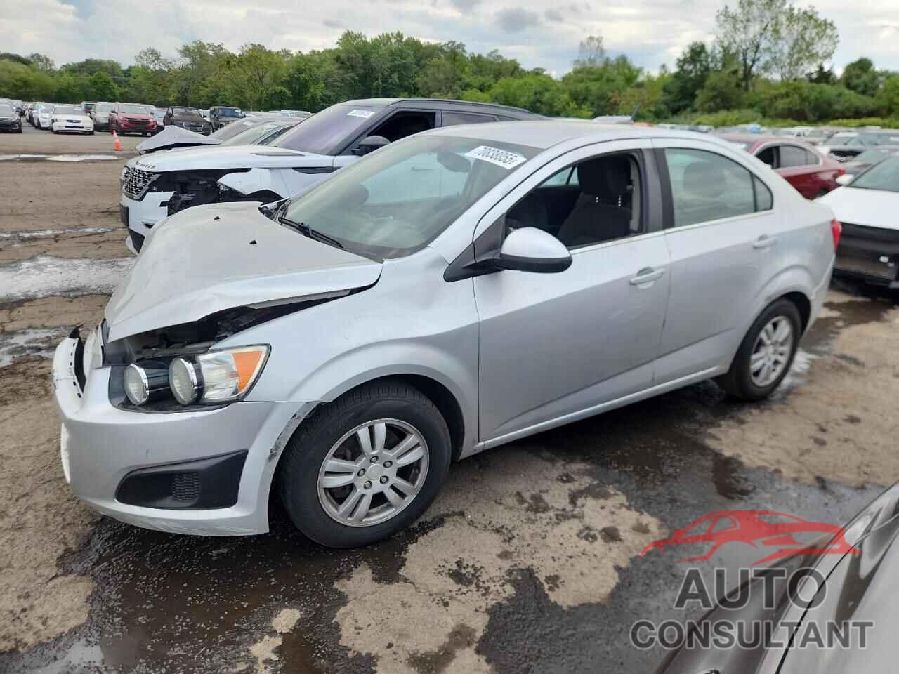 CHEVROLET SONIC 2014 - 1G1JC5SG0E4241813
