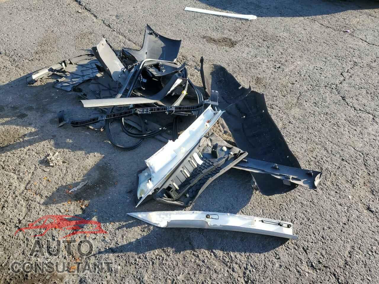 TESLA MODEL 3 2019 - 5YJ3E1EB7KF432197