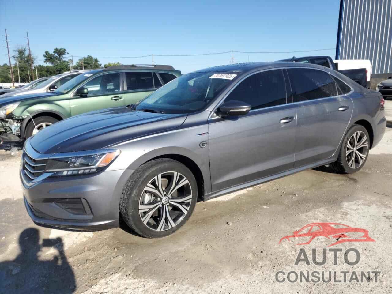 VOLKSWAGEN PASSAT 2022 - 1VWSA7A32NC007767