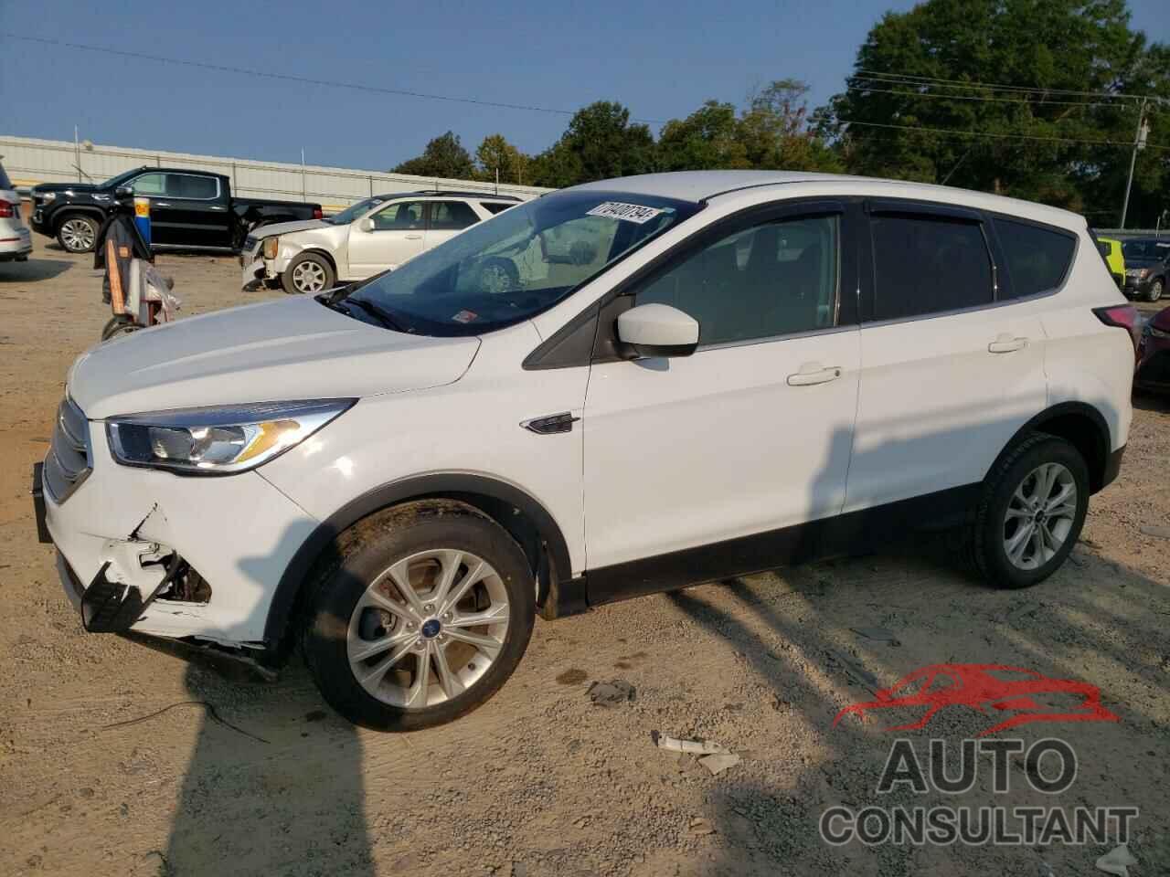 FORD ESCAPE 2017 - 1FMCU9G97HUE75543
