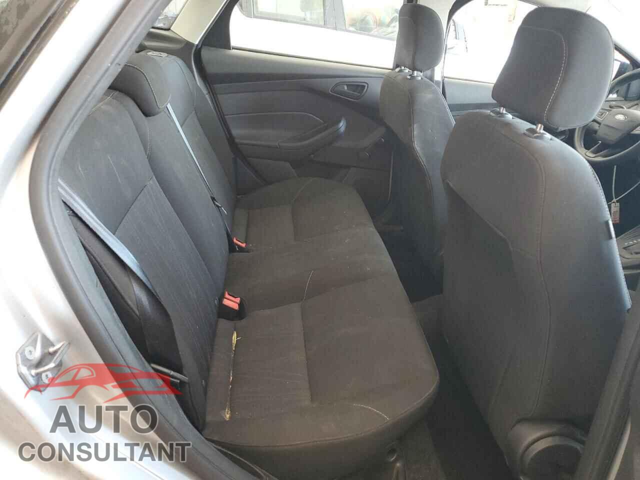 FORD FOCUS 2017 - 1FADP3E23HL241608