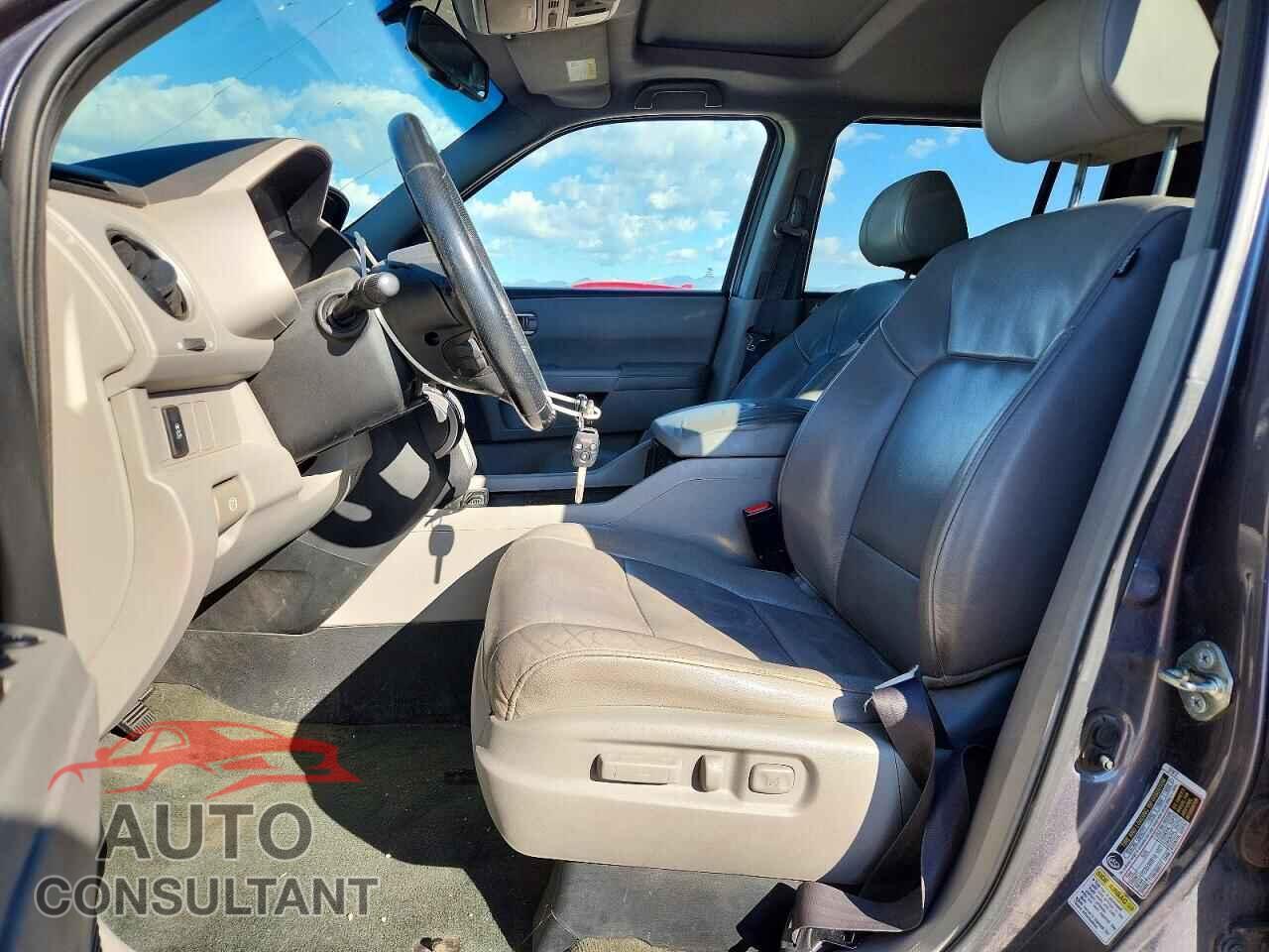HONDA PILOT 2015 - 5FNYF4H53FB002425