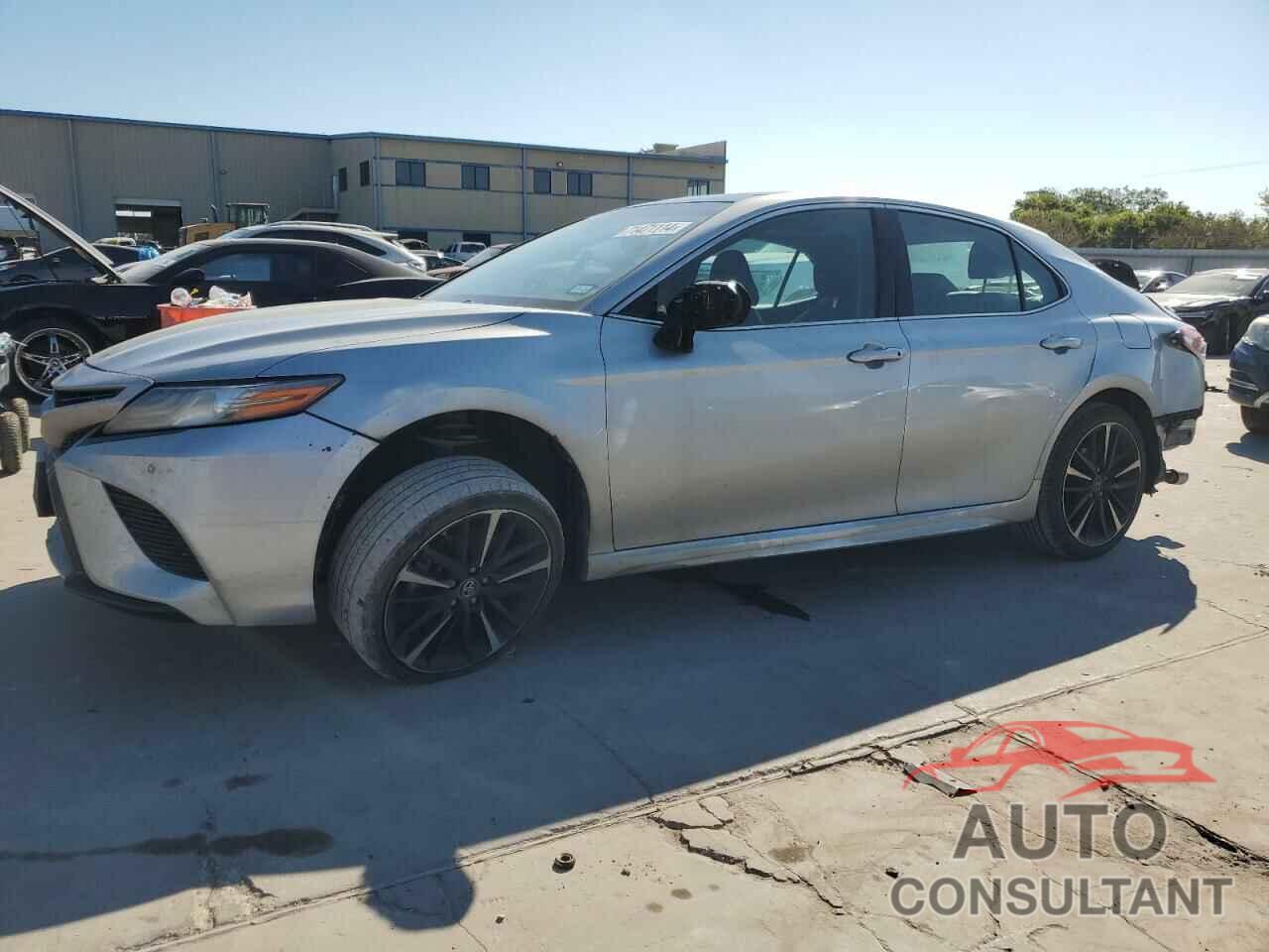 TOYOTA CAMRY 2018 - 4T1B61HK8JU096369