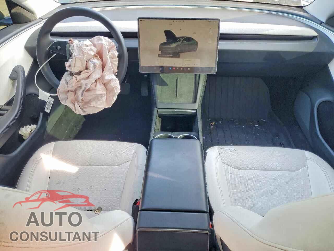 TESLA MODEL 3 2024 - 5YJ3E1EA9RF860726