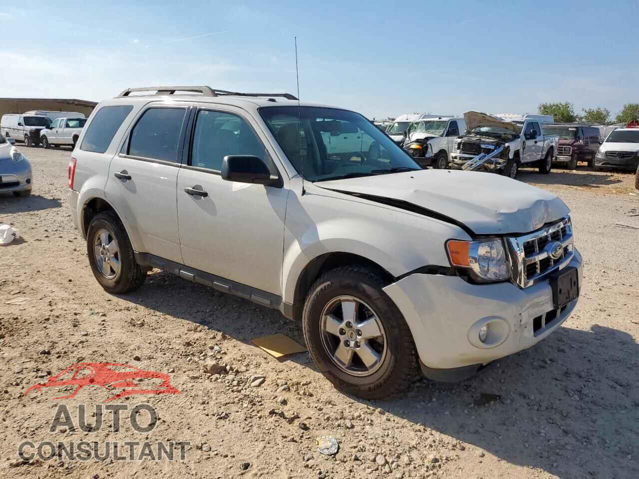 FORD ESCAPE 2011 - 1FMCU0DG2BKA69557