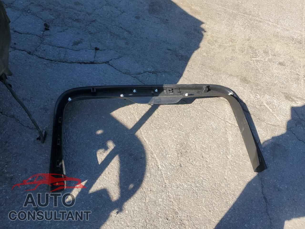 TESLA MODEL Y 2021 - 5YJYGDEEXMF068761