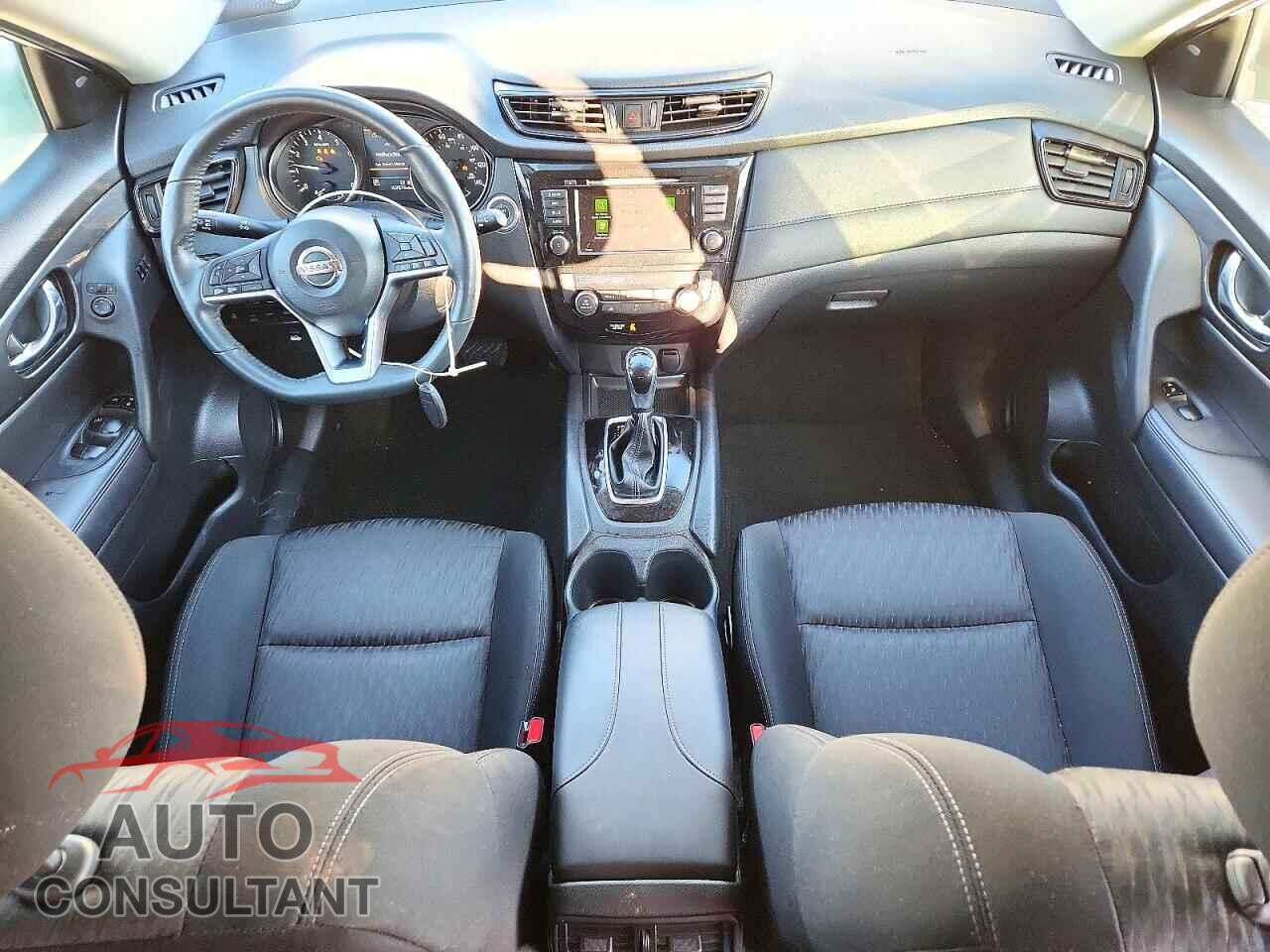 NISSAN ROGUE 2018 - KNMAT2MV4JP502015