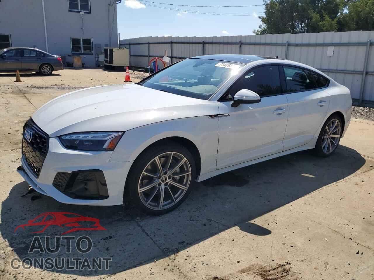 AUDI A5 2025 - WAUDACF56SA015583