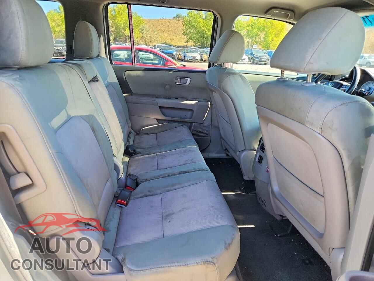 HONDA PILOT 2013 - 5FNYF4H43DB002882