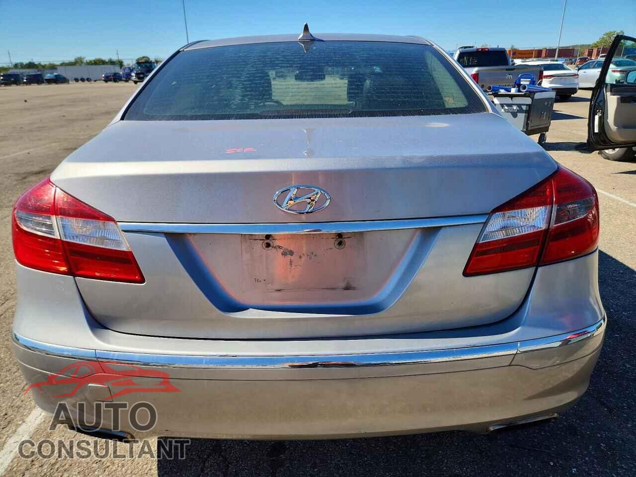 HYUNDAI GENESIS 2013 - KMHGC4DD9DU221925