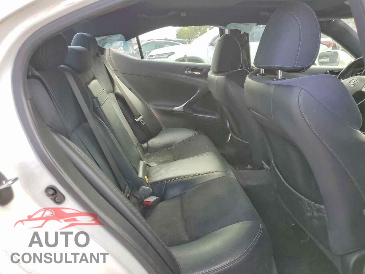 LEXUS IS 2011 - JTHBF5C21B5145733