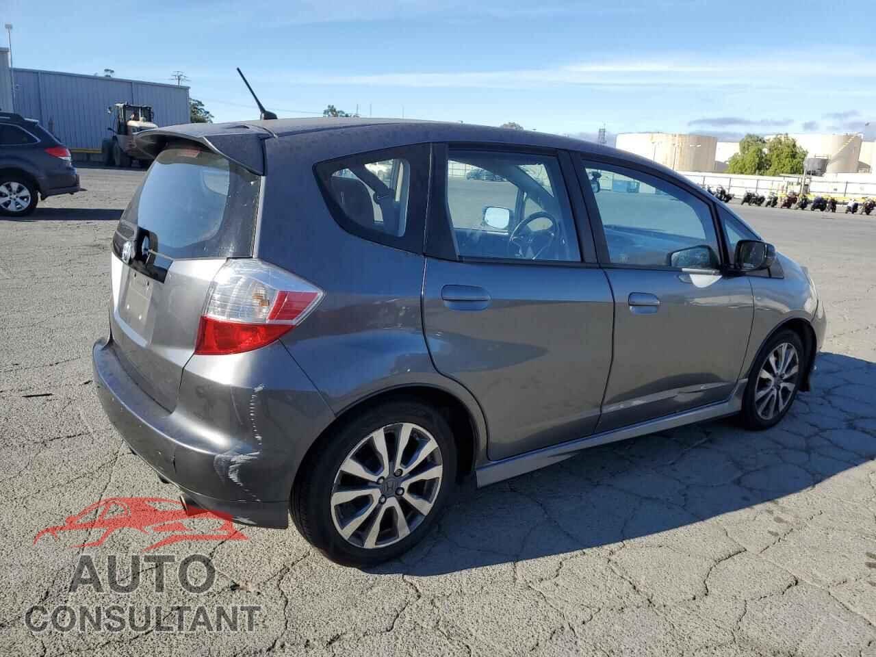 HONDA FIT 2013 - JHMGE8H51DC077204