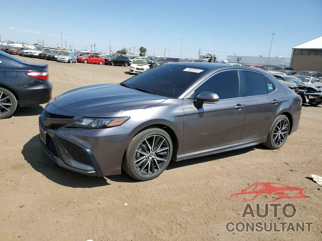 TOYOTA CAMRY 2022 - 4T1G11AK1NU018522