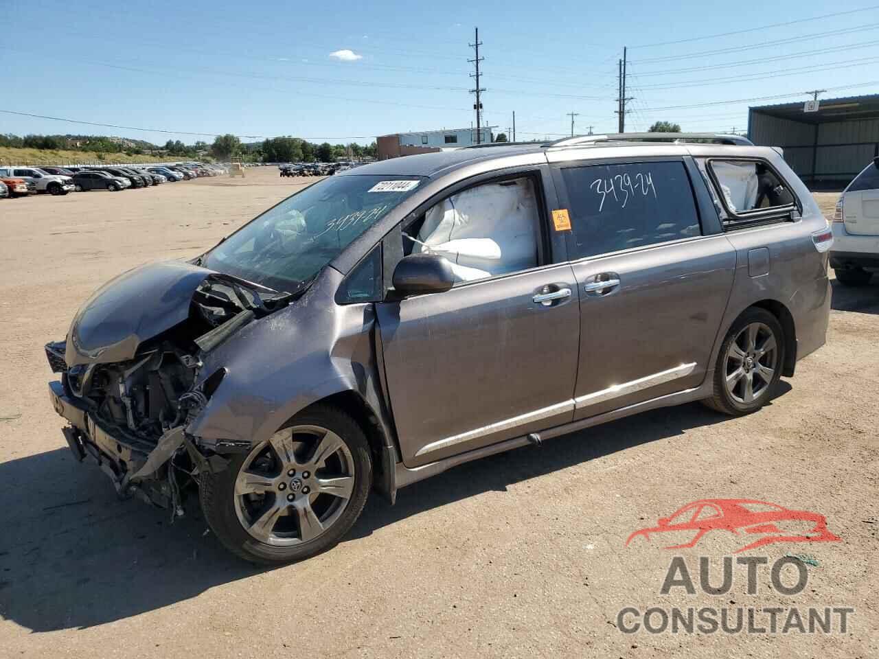 TOYOTA SIENNA 2019 - 5TDXZ3DC1KS002415