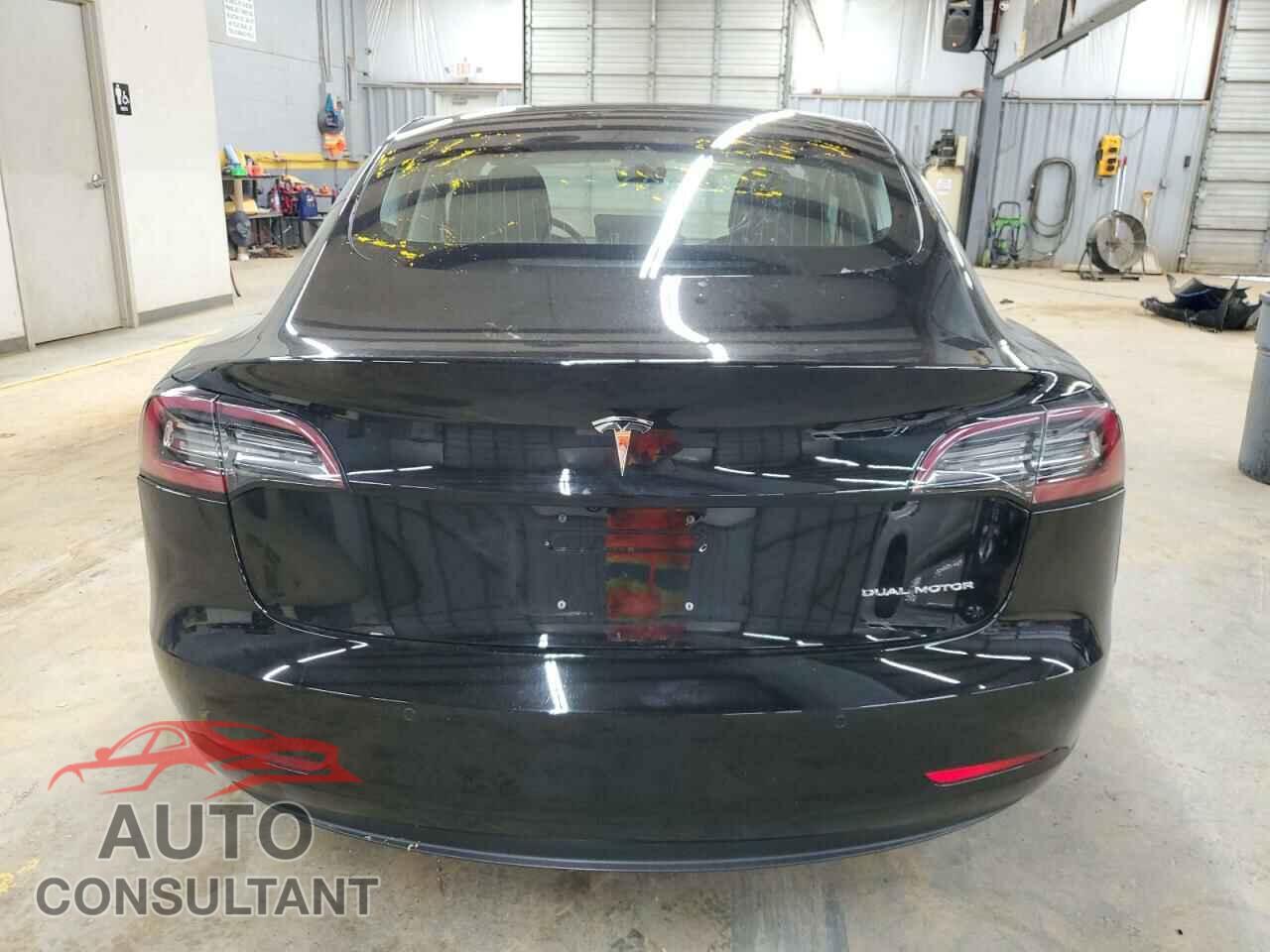 TESLA MODEL 3 2018 - 5YJ3E1EB7JF082553