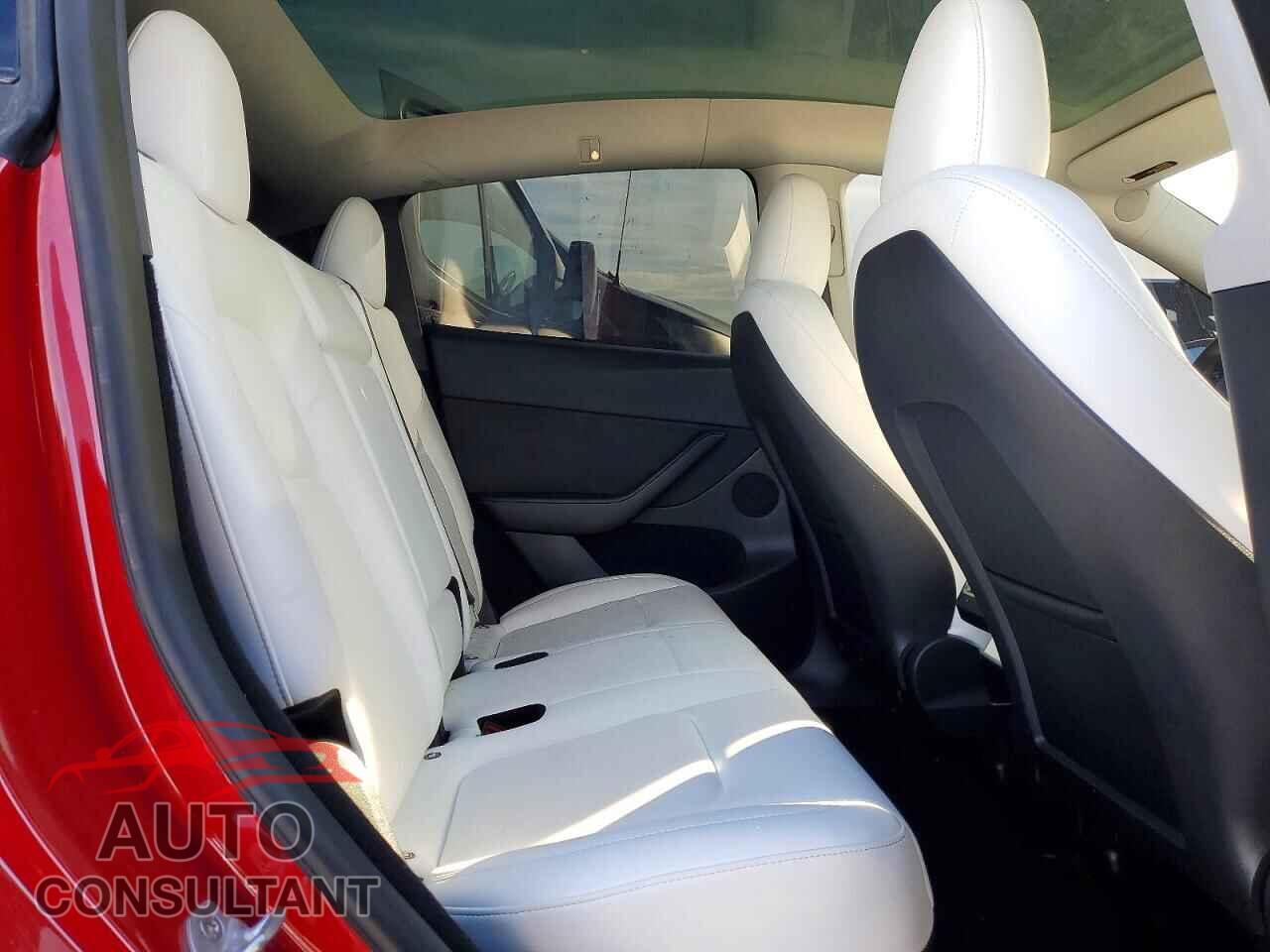 TESLA MODEL Y 2023 - 7SAYGDEFXPF937102