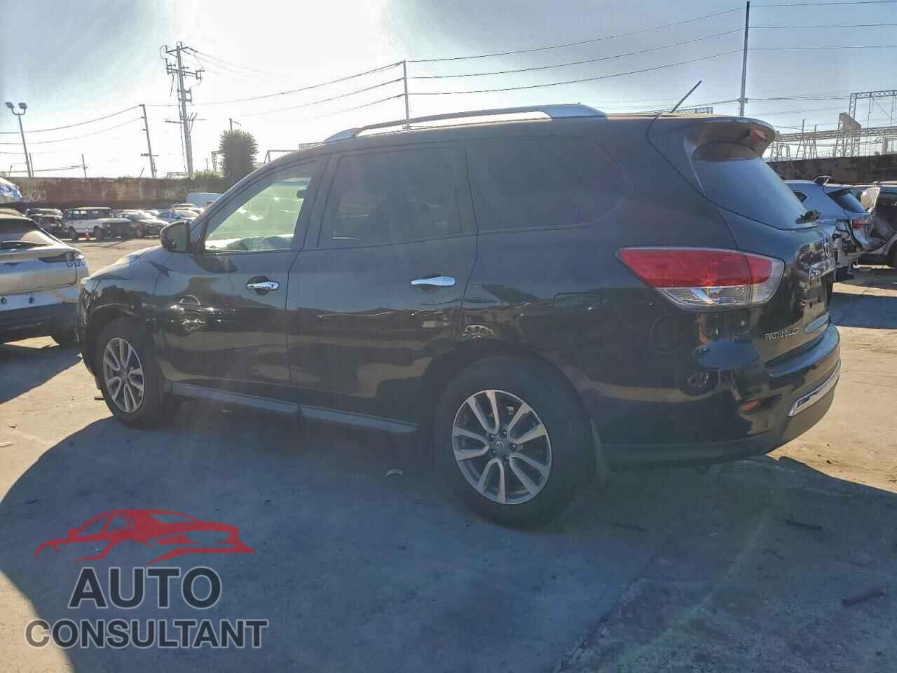 NISSAN PATHFINDER 2016 - 5N1AR2MN6GC607357
