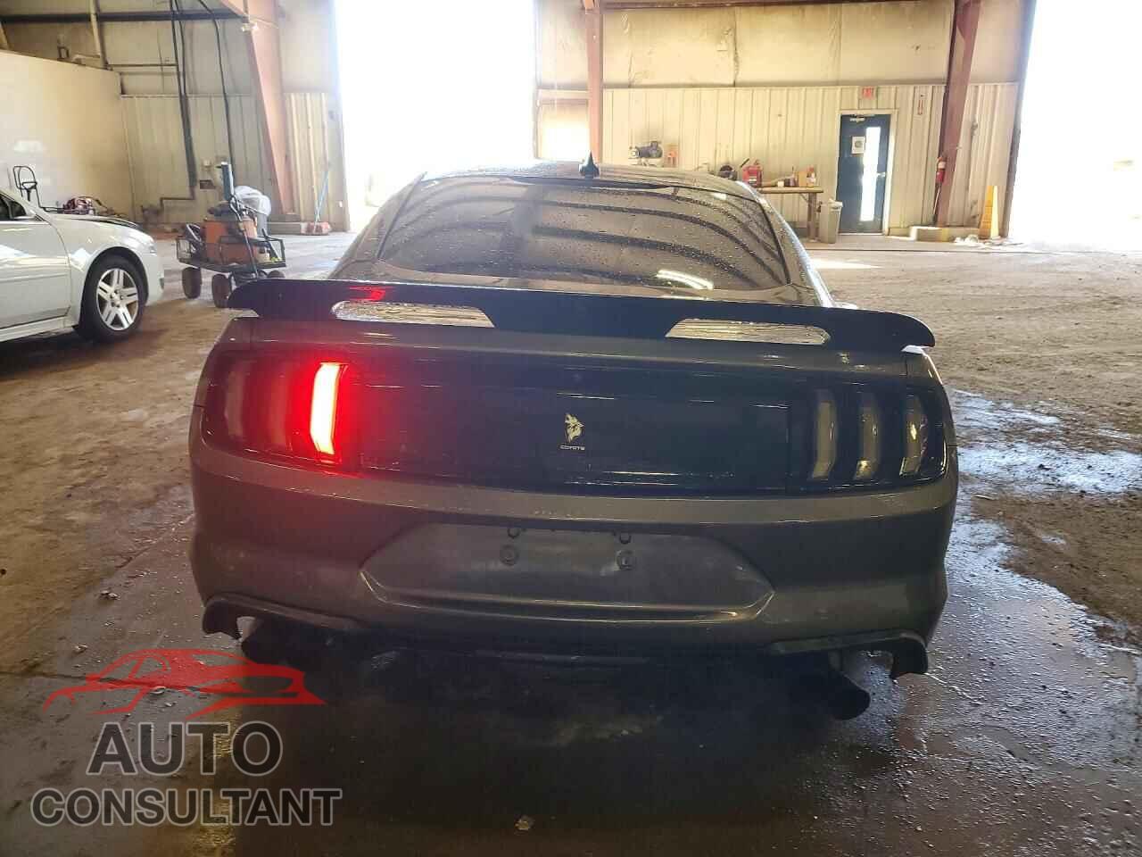 FORD MUSTANG 2021 - 1FA6P8CF5M5111095