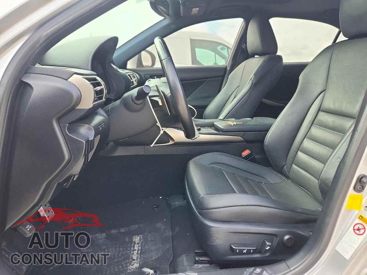 LEXUS IS 2016 - JTHBE1D24G5023837