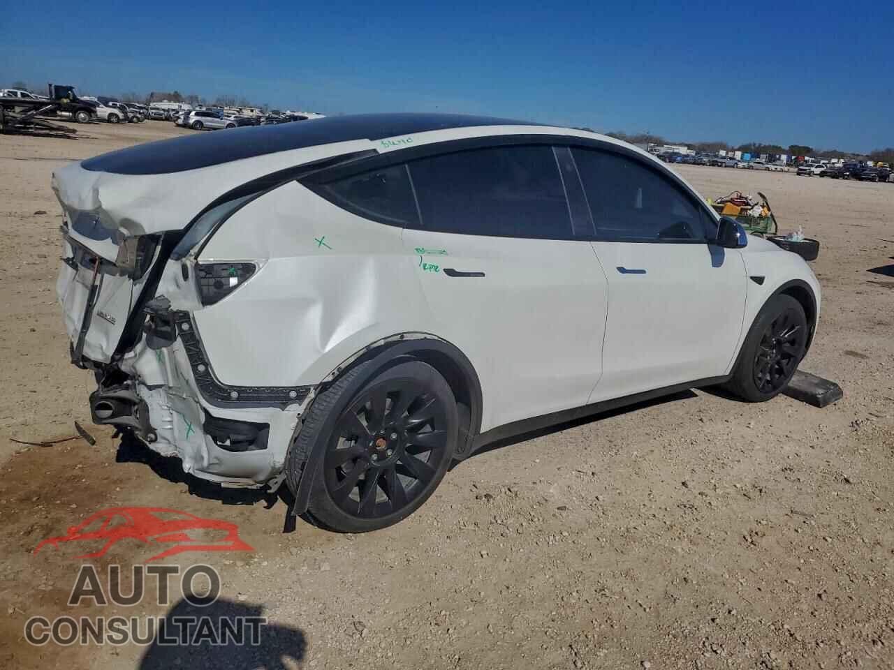 TESLA MODEL Y 2023 - 7SAYGAEE4PF876660