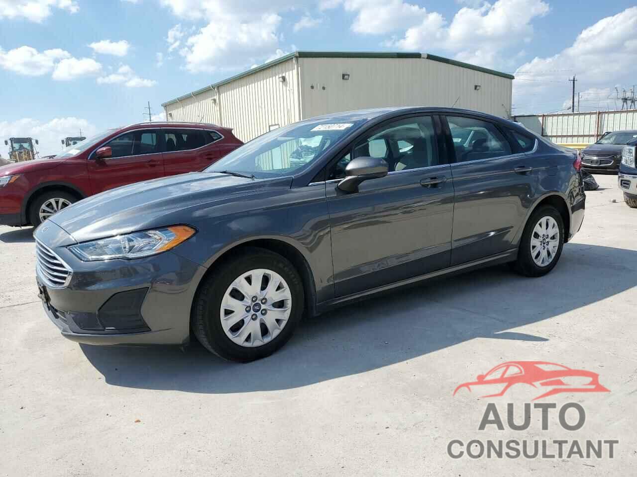 FORD FUSION 2019 - 3FA6P0G77KR143030