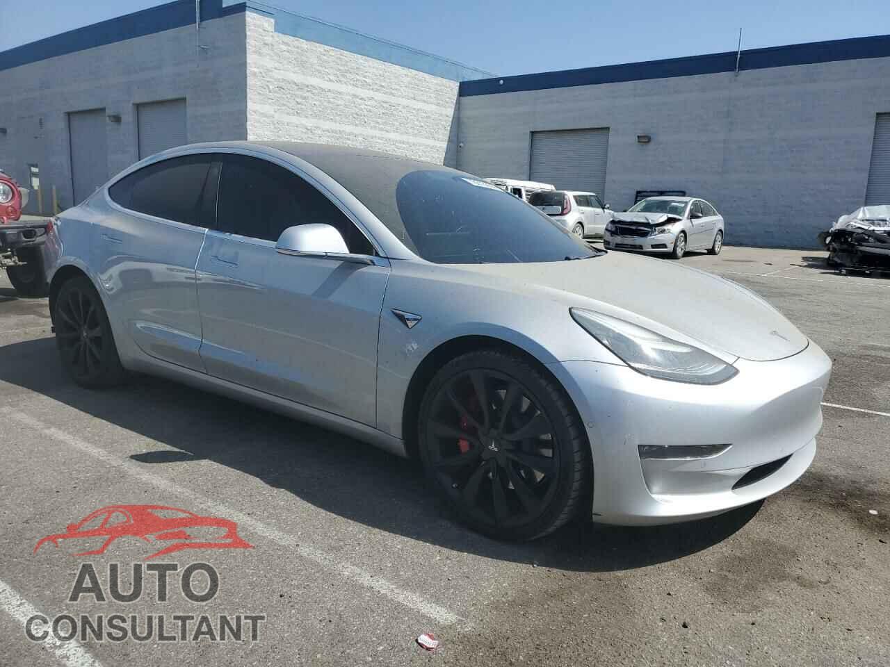 TESLA MODEL 3 2018 - 5YJ3E1EB2JF083447