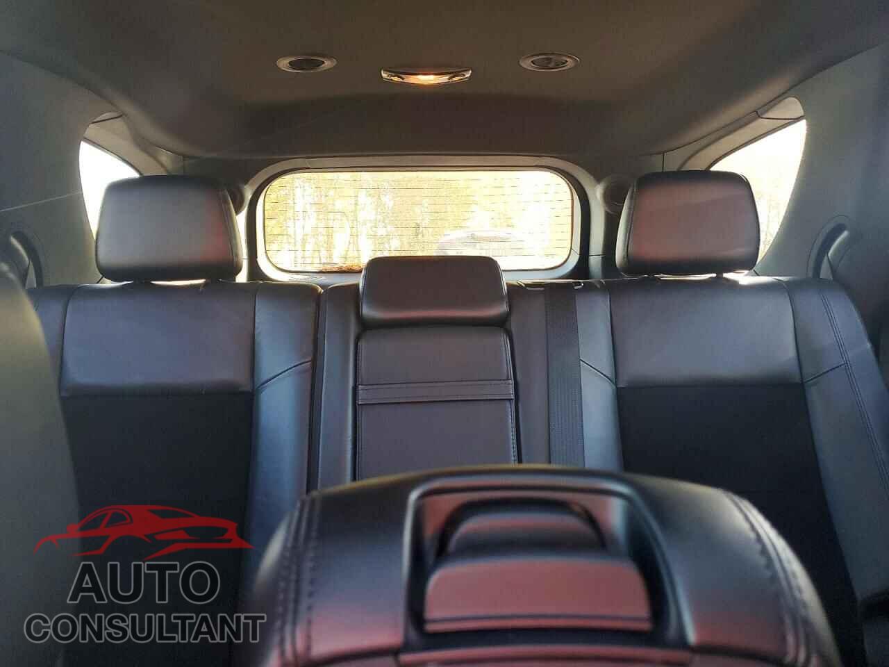 DODGE DURANGO 2018 - 1C4RDJDGXJC255263