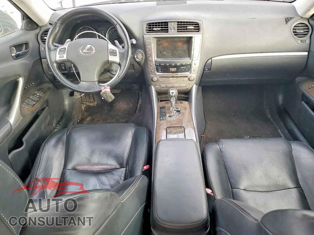 LEXUS IS 2012 - JTHCF5C22C5057845