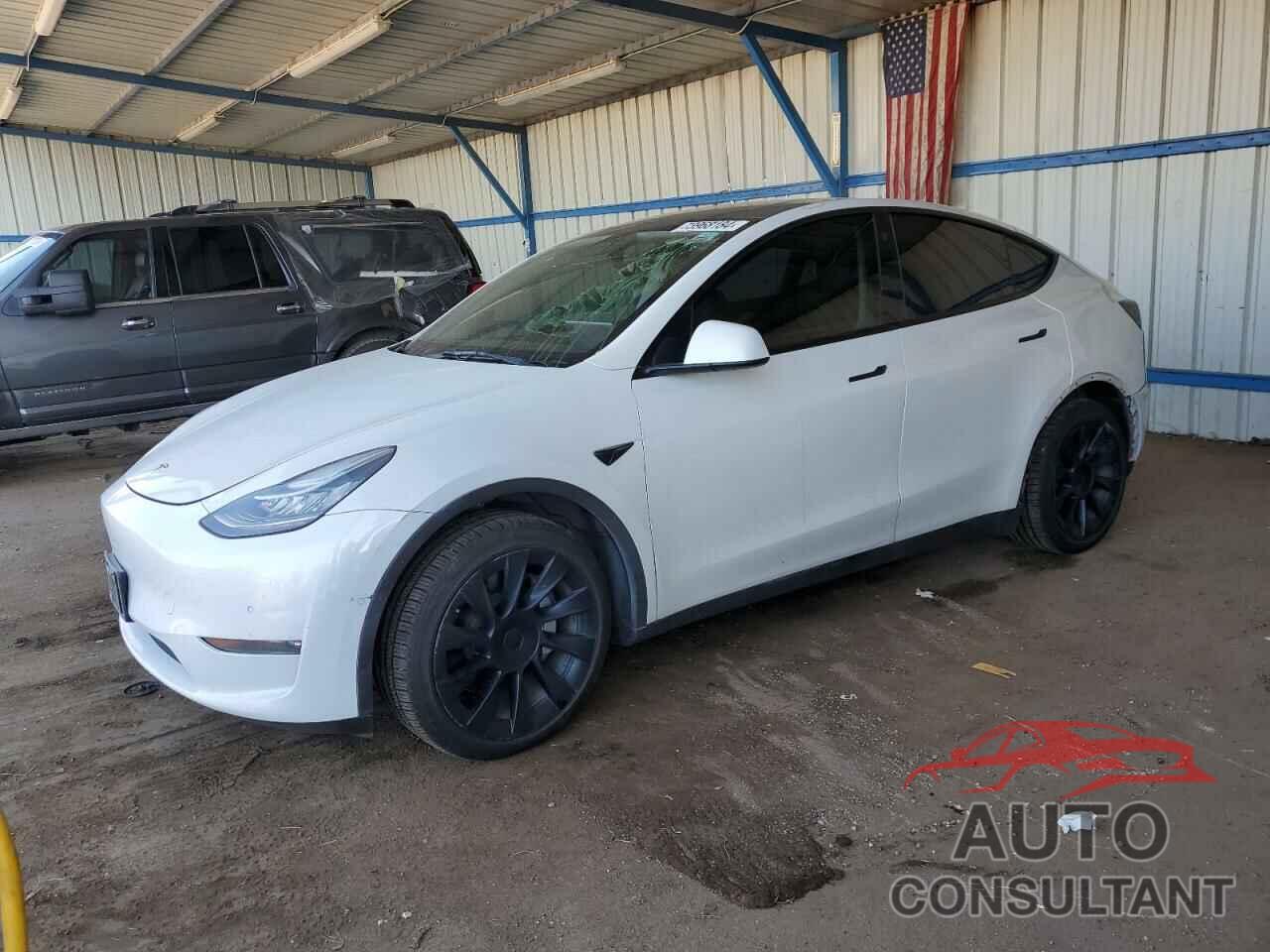 TESLA MODEL Y 2021 - 5YJYGAEE6MF207315