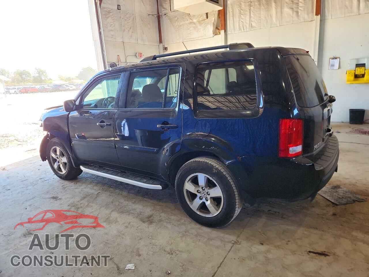 HONDA PILOT 2011 - 5FNYF4H58BB009588