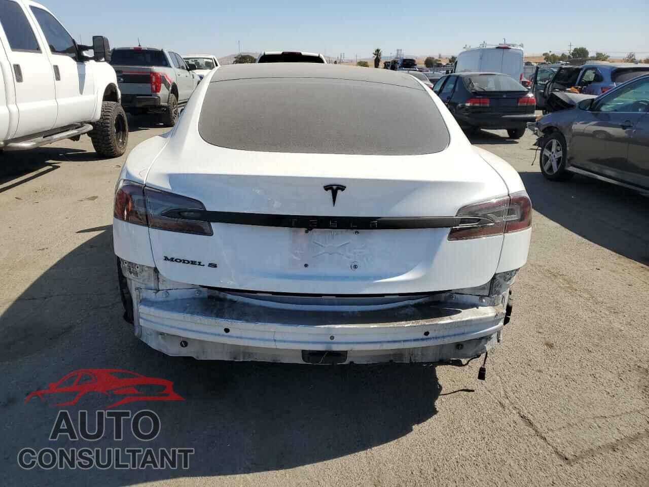 TESLA MODEL S 2018 - 5YJSA1E22JF272610