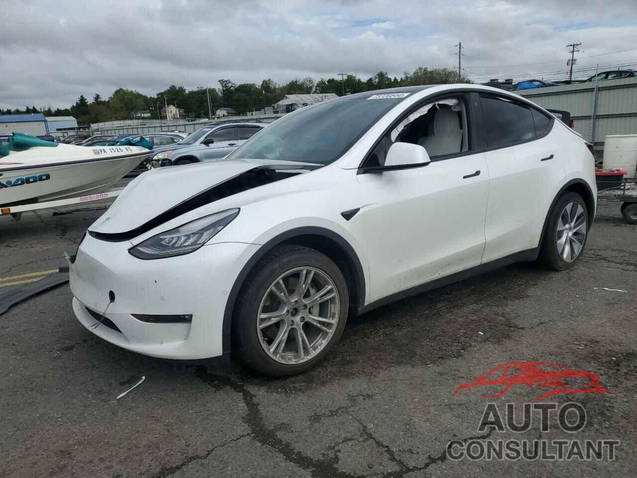 TESLA MODEL Y 2021 - 5YJYGAEE3MF144769