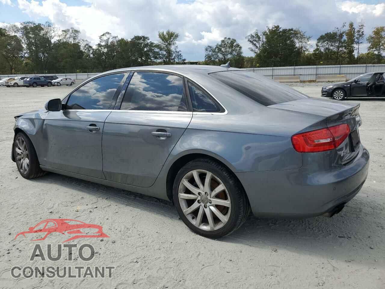 AUDI A4 2013 - WAUEFAFL0DN010688