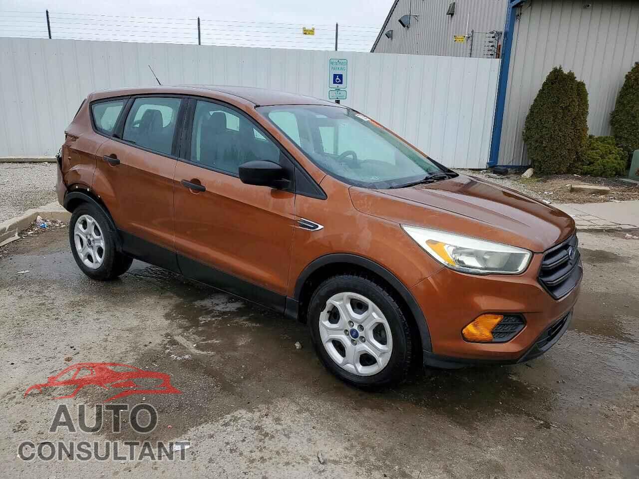FORD ESCAPE 2017 - 1FMCU0F71HUC43189
