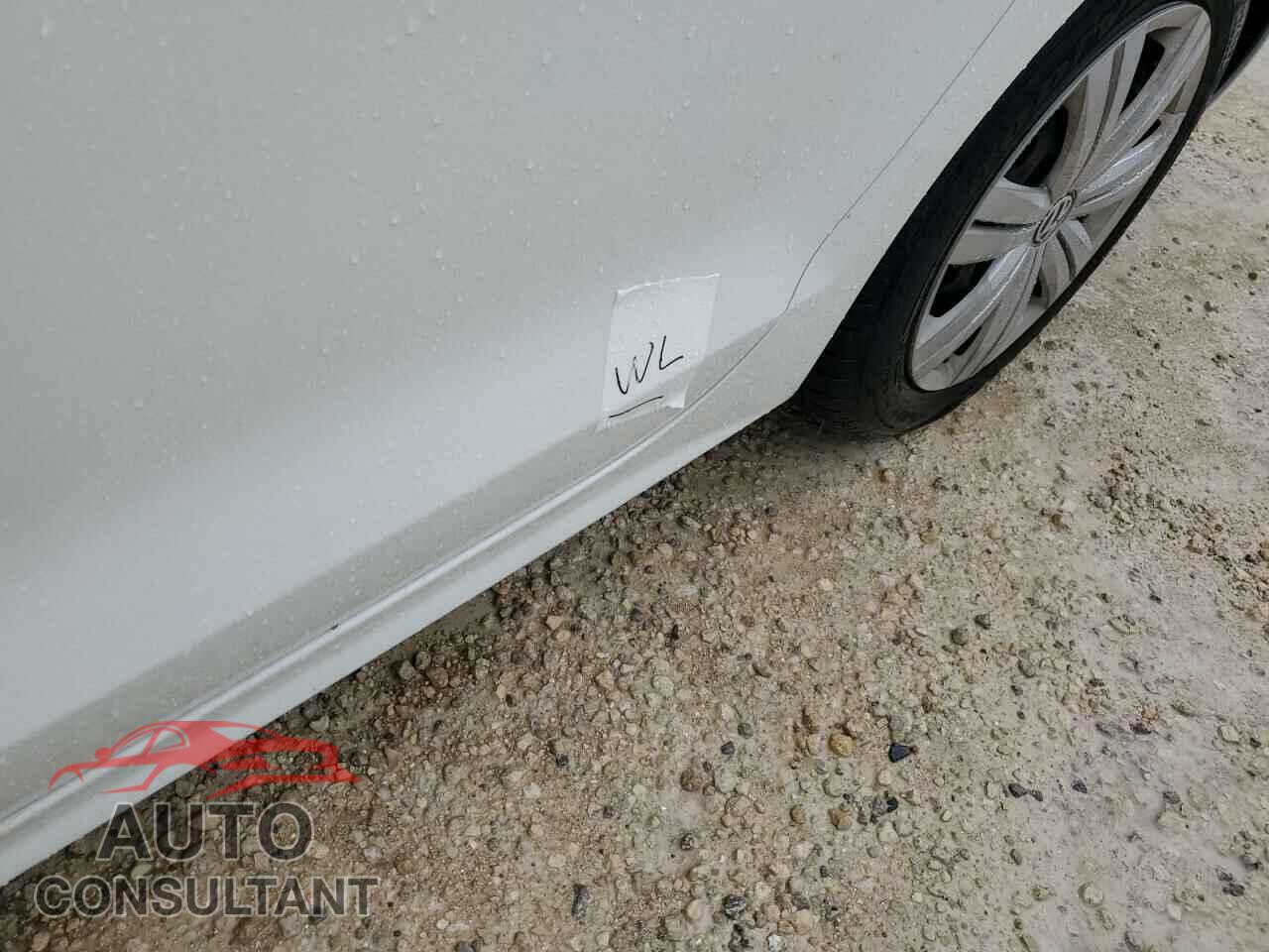 VOLKSWAGEN JETTA 2017 - 3VW2B7AJXHM353032