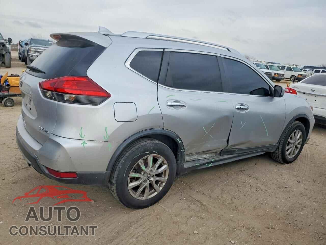 NISSAN ROGUE 2017 - KNMAT2MV0HP524863