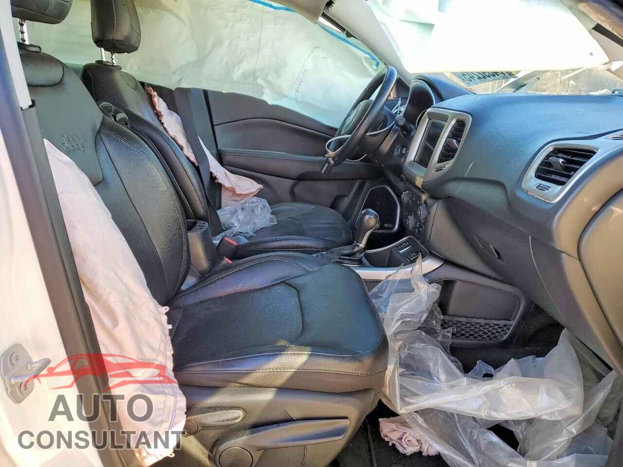 JEEP COMPASS 2019 - 3C4NJCCB6KT685662