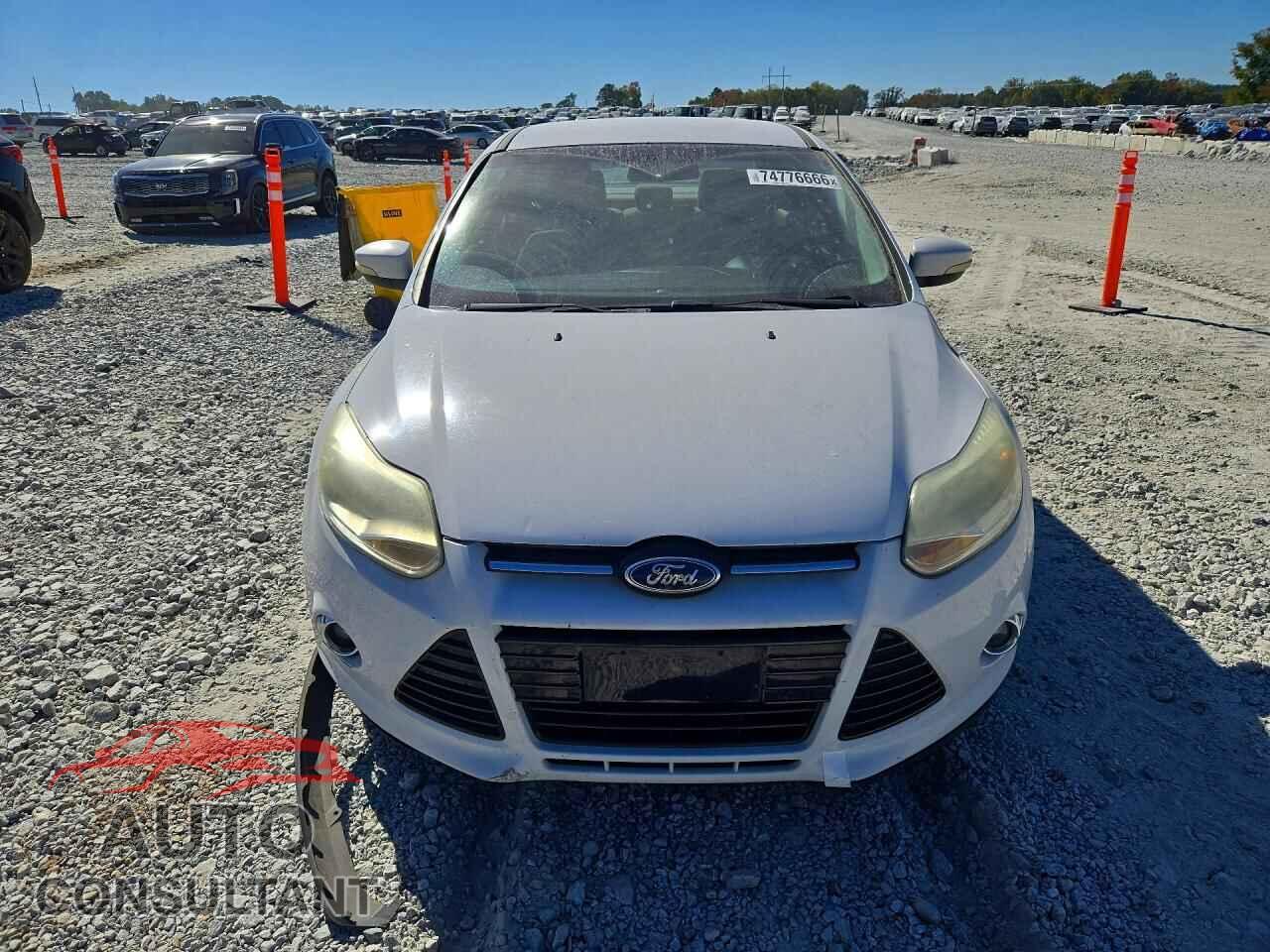 FORD FOCUS 2012 - 1FAHP3H21CL376012